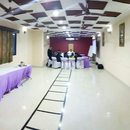 Hotel The Majestic Hyderabad Exterior photo